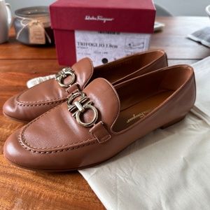 Authentic Ferragamo Women Loafers